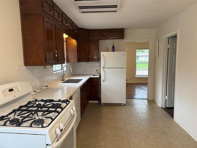4013 Newshire Drive, Houston, TX 77025