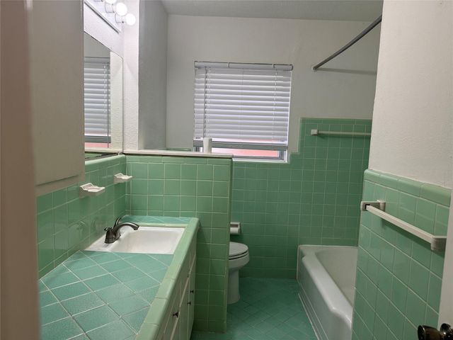 4013 Newshire Drive, Houston, TX 77025
