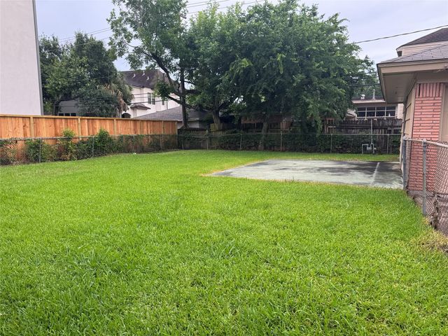 4013 Newshire Drive, Houston, TX 77025