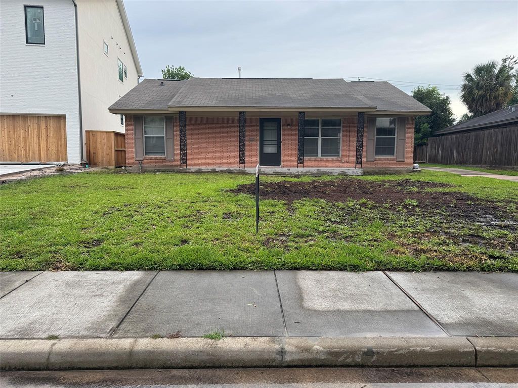 4013 Newshire Drive, Houston, TX 77025