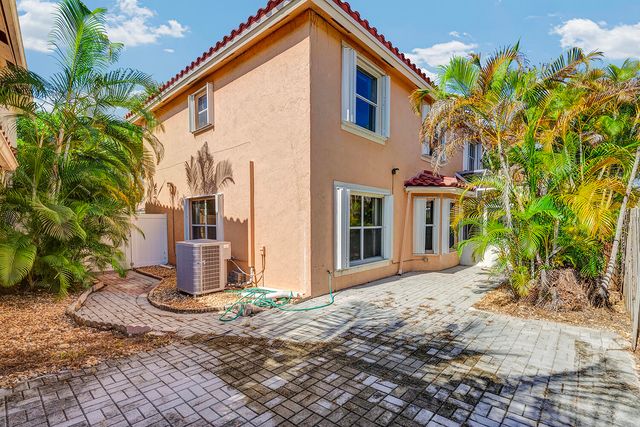 10820 BUTTONWOOD LAKE Drive, Boca Raton, FL 33498