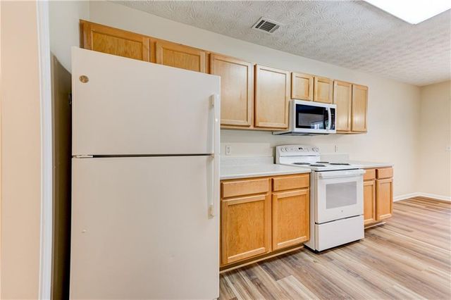 6093 Brookechase Lane, Norcross, GA 30093
