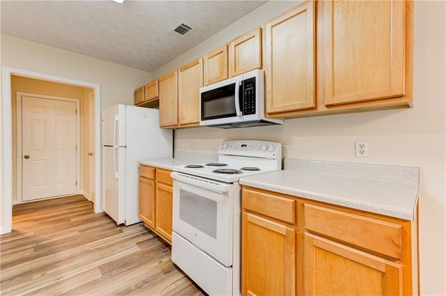 6093 Brookechase Lane, Norcross, GA 30093
