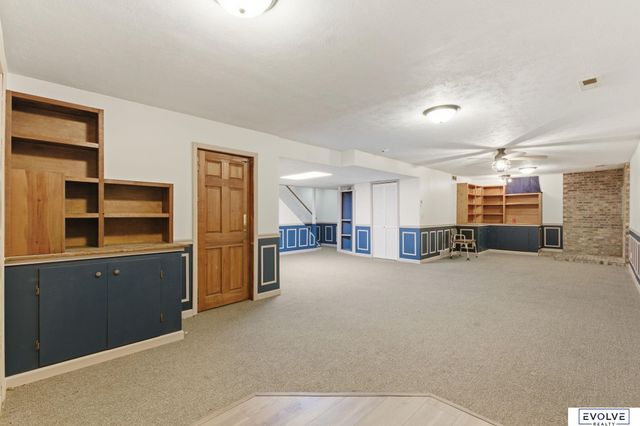 155 Parkwood Drive, Council Bluffs, IA 51503