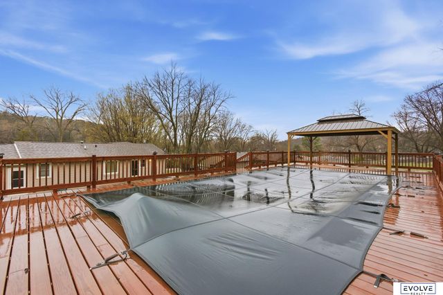 155 Parkwood Drive, Council Bluffs, IA 51503