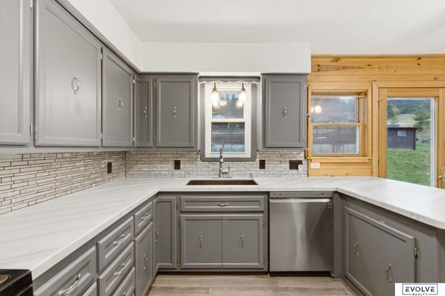 155 Parkwood Drive, Council Bluffs, IA 51503