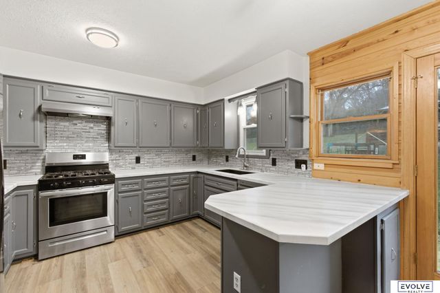 155 Parkwood Drive, Council Bluffs, IA 51503
