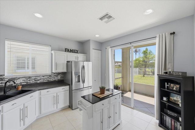 399 SW Lake Forest Way, Port St. Lucie, Port St Lucie, FL 34986