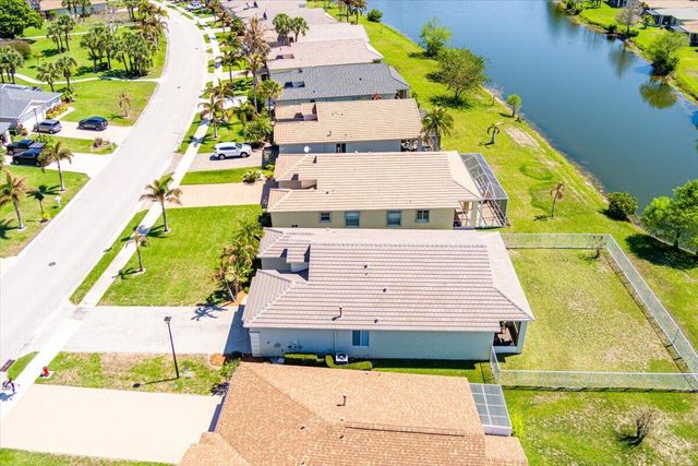 399 SW Lake Forest Way, Port St. Lucie, Port St Lucie, FL 34986