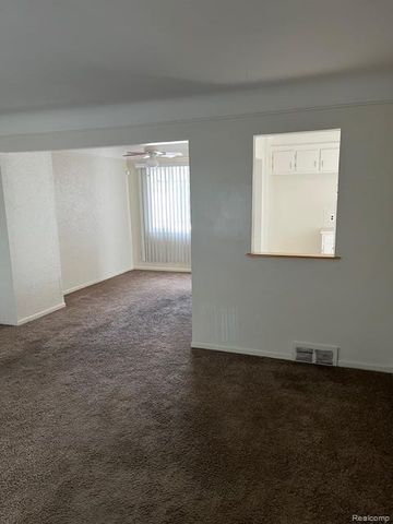 14526 Evergreen Road, Detroit, MI 48223