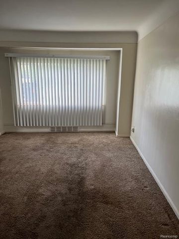 14526 Evergreen Road, Detroit, MI 48223