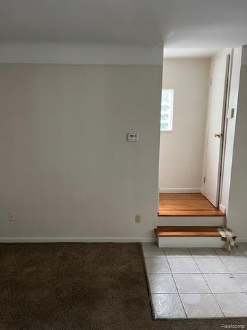 14526 Evergreen Road, Detroit, MI 48223