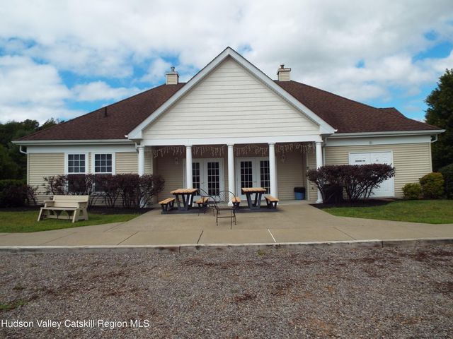 510 Commons, Saugerties, NY 12477