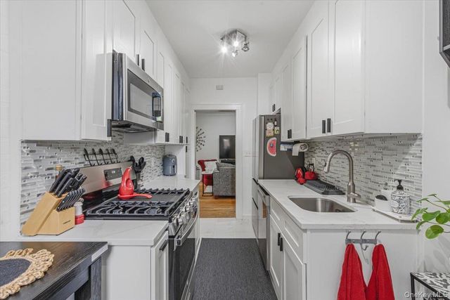 8374 Talbot Street 4D, Kew Gardens, NY 11415