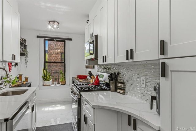 8374 Talbot Street 4D, Kew Gardens, NY 11415