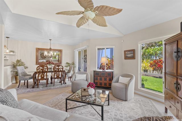94-642 Lumiauau Street B4, Waipahu, HI 96797
