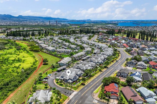 94-642 Lumiauau Street B4, Waipahu, HI 96797