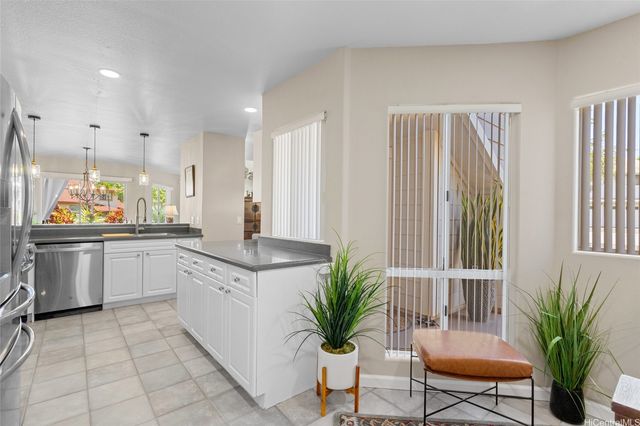 94-642 Lumiauau Street B4, Waipahu, HI 96797