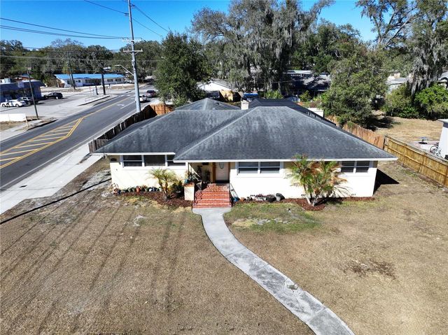 717 W END CRESCENT N, Lakeland, FL 33803