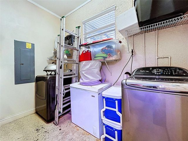 717 W END CRESCENT N, Lakeland, FL 33803