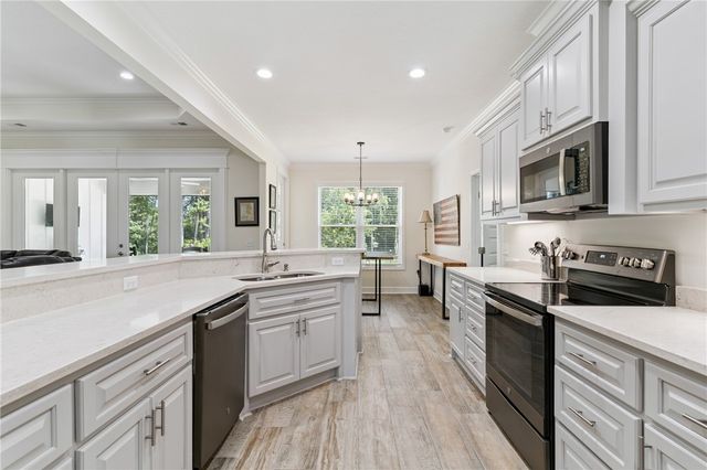 96 E Lake Trail, Waverly, GA 31565