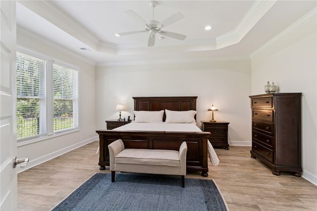 96 E Lake Trail, Waverly, GA 31565