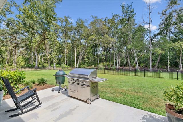 96 E Lake Trail, Waverly, GA 31565