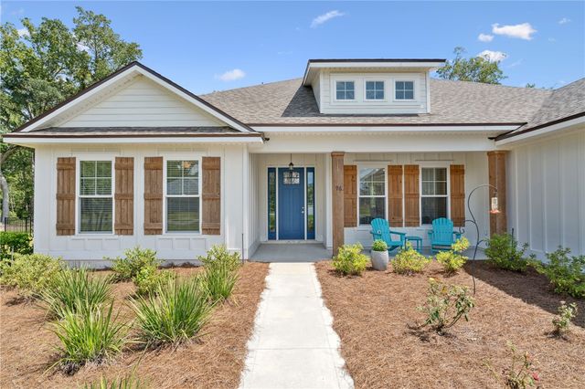 96 E Lake Trail, Waverly, GA 31565