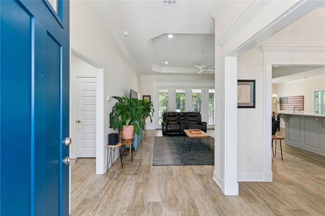 96 E Lake Trail, Waverly, GA 31565