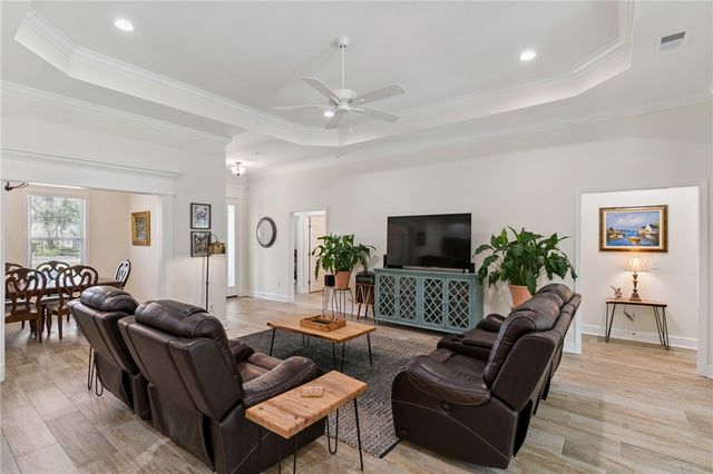 96 E Lake Trail, Waverly, GA 31565