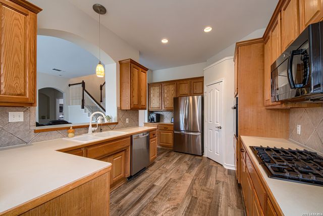 24106 MIDDLE FRK, San Antonio, TX 78258