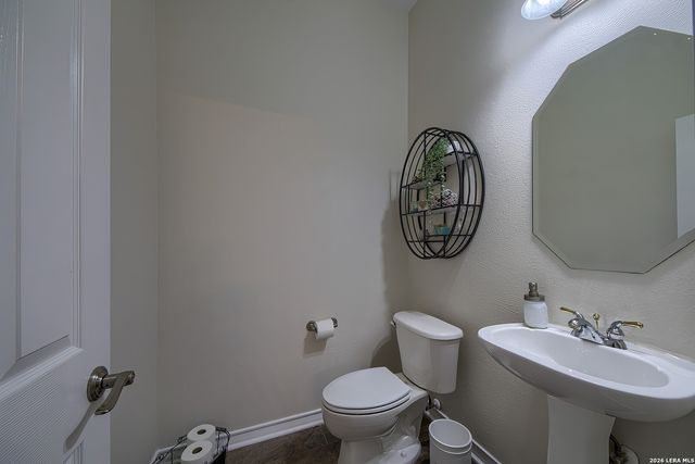 24106 MIDDLE FRK, San Antonio, TX 78258