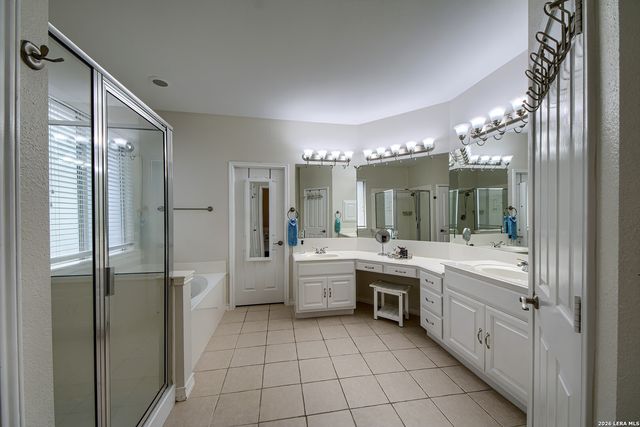 24106 MIDDLE FRK, San Antonio, TX 78258