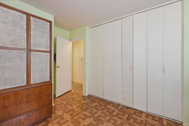 660 Flagstaff Lane, Hoffman Estates, IL 60169