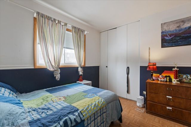 660 Flagstaff Lane, Hoffman Estates, IL 60169