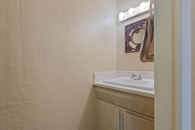 660 Flagstaff Lane, Hoffman Estates, IL 60169