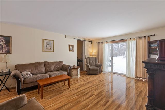 660 Flagstaff Lane, Hoffman Estates, IL 60169