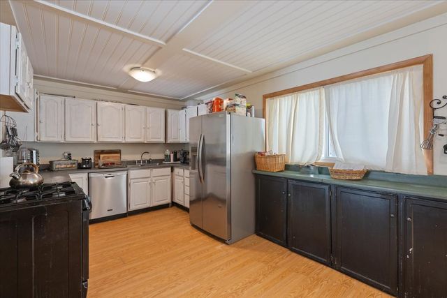 660 Flagstaff Lane, Hoffman Estates, IL 60169