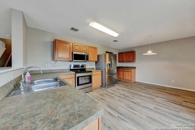 605 Gatewood Briar, Cibolo, TX 78108