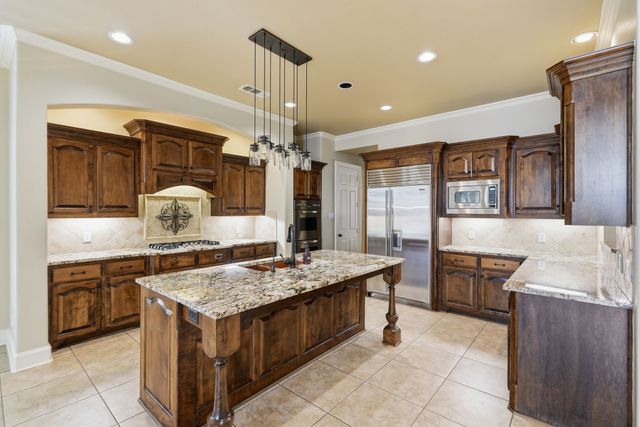 901 Sandy Trail, Keller, TX 76248
