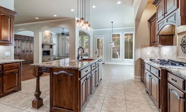 901 Sandy Trail, Keller, TX 76248