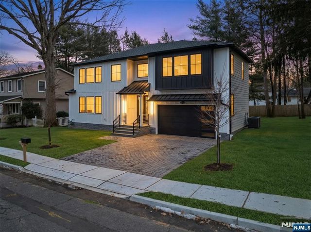 42 Harvey Street, Closter, NJ 07624