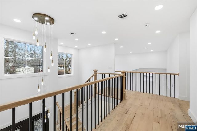 42 Harvey Street, Closter, NJ 07624