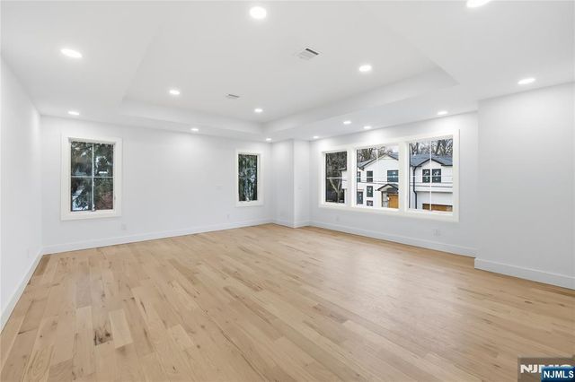 42 Harvey Street, Closter, NJ 07624