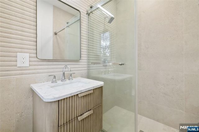 42 Harvey Street, Closter, NJ 07624