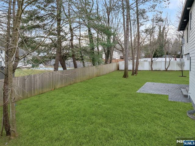 42 Harvey Street, Closter, NJ 07624