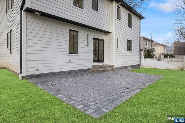 42 Harvey Street, Closter, NJ 07624