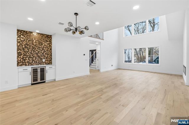 42 Harvey Street, Closter, NJ 07624