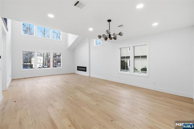 42 Harvey Street, Closter, NJ 07624