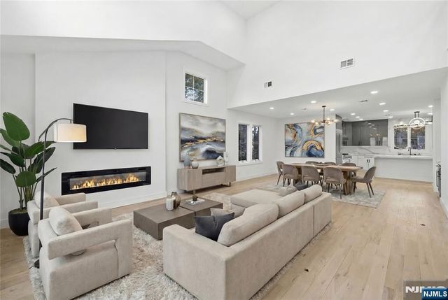 42 Harvey Street, Closter, NJ 07624